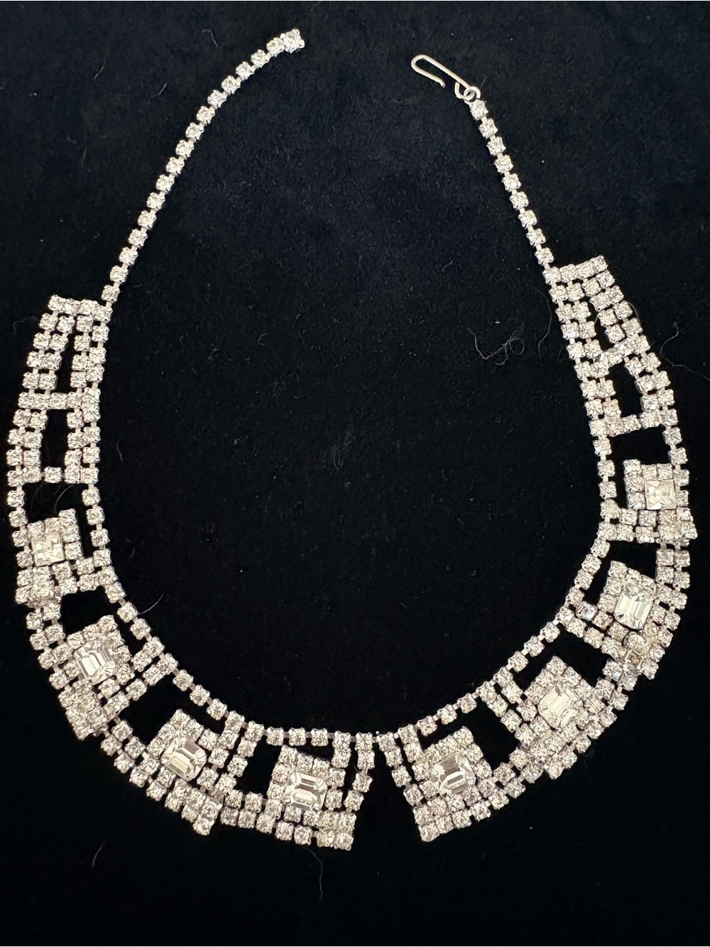 Rhinestone Statement Necklace - Silver Sparkle
